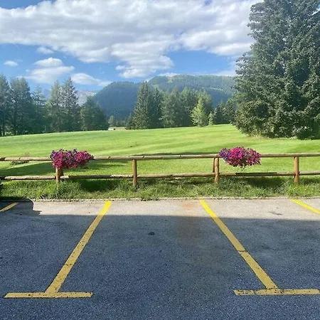 Lägenhet Avec Jardin A Crans-Montana